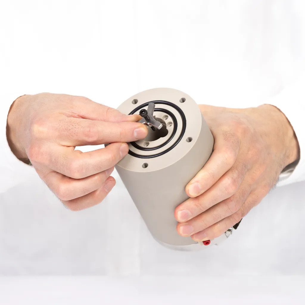 Airtight Electrochemical Test Cell for Low-Pressure Solid-State Battery Testing(1).webp