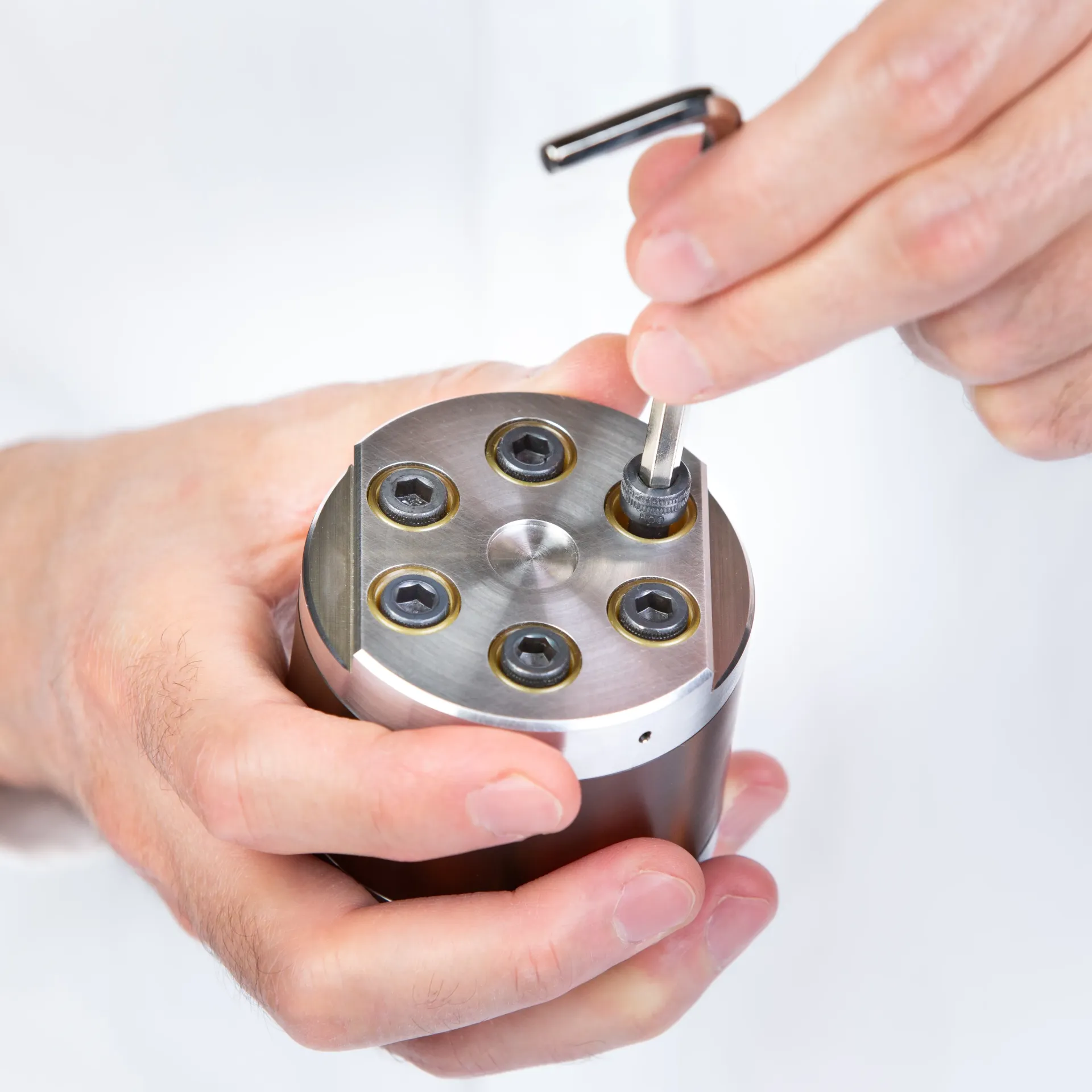 [ASC-X] Airtight Electrochemical Test Cell for Solid-State Battery Research