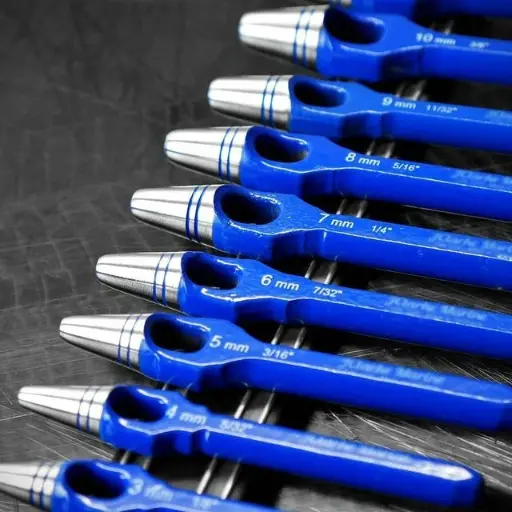 Arc hollow wad hole punch cutter tool